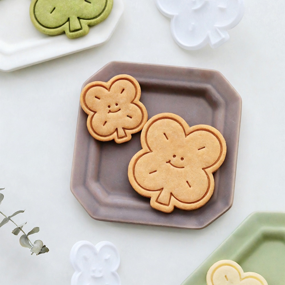 Lucky Four-Leaf Clover Cookie  - đánh giá và giá Kitchen Baking Products