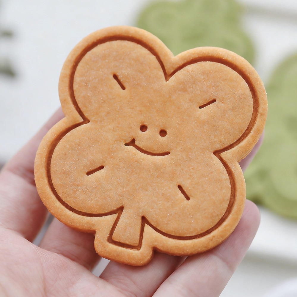 Lucky Four-Leaf Clover Cookie  - đánh giá và giá Kitchen Baking Products