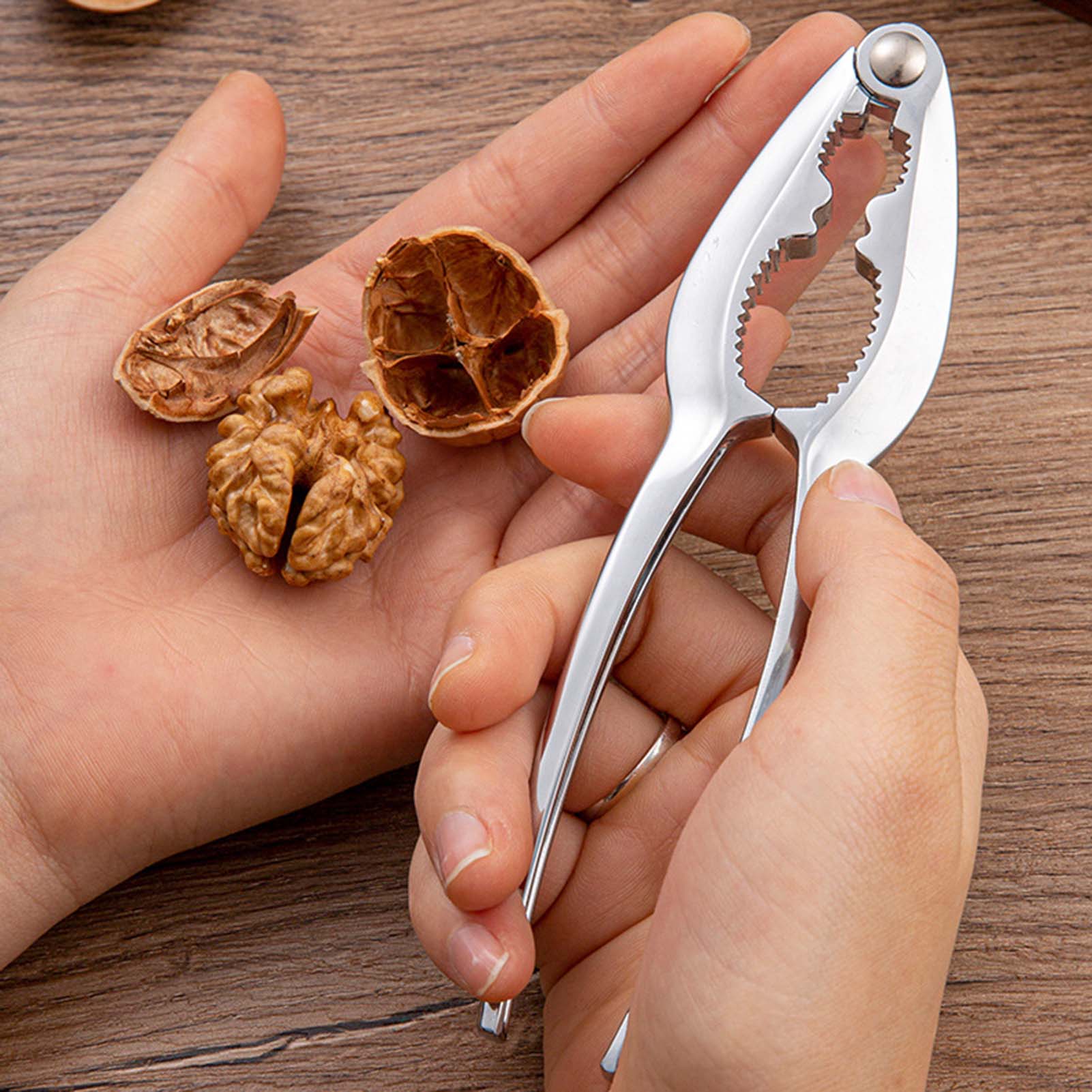 15cm Nutcracker Chestnut Clip  - đánh giá và giá Kitchen Job